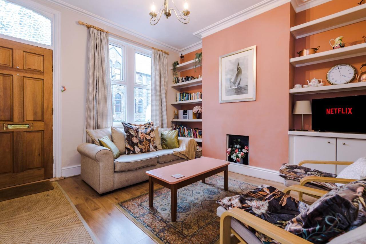 Cosy House With Garden & Parking, Sheffield 빌라 외부 사진