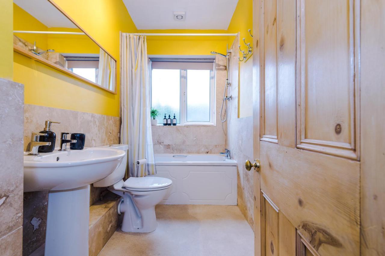 Cosy House With Garden & Parking, Sheffield 빌라 외부 사진
