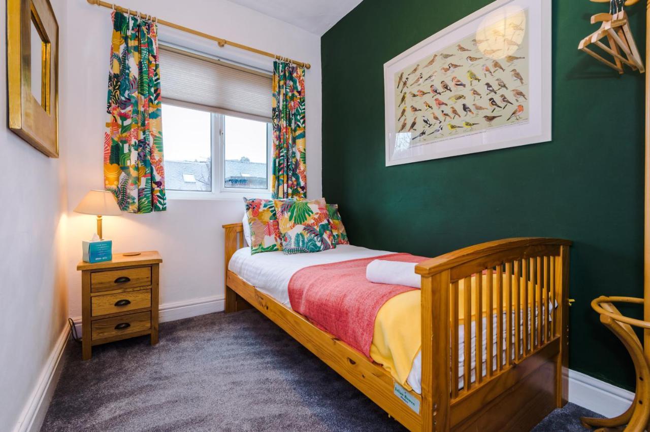 Cosy House With Garden & Parking, Sheffield 빌라 외부 사진
