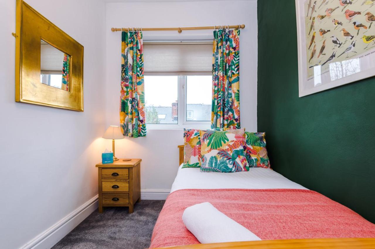 Cosy House With Garden & Parking, Sheffield 빌라 외부 사진