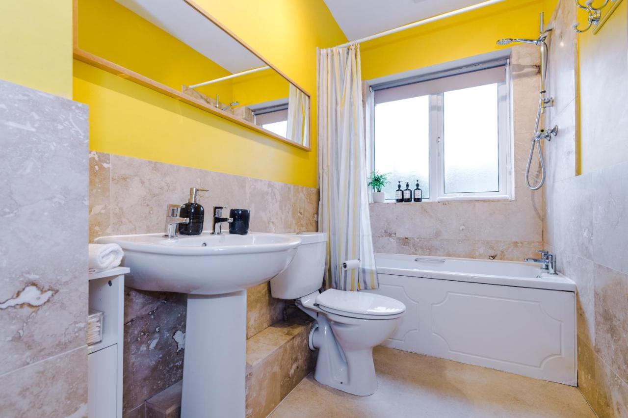 Cosy House With Garden & Parking, Sheffield 빌라 외부 사진